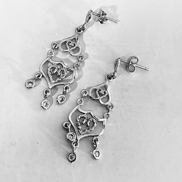 Vintage 10k gold earrings with natural diamonds - Picture 2 of 2